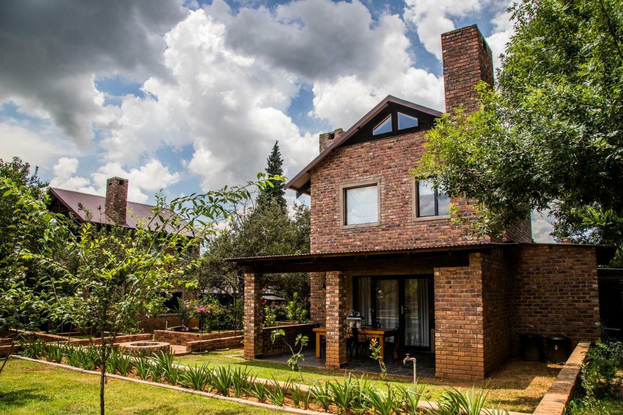 Tarry-Stone Cottages Dullstroom Exterior foto